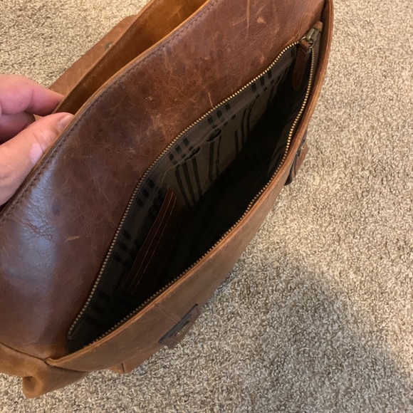 Frye Logan Messenger Bag - Picture 5 of 8